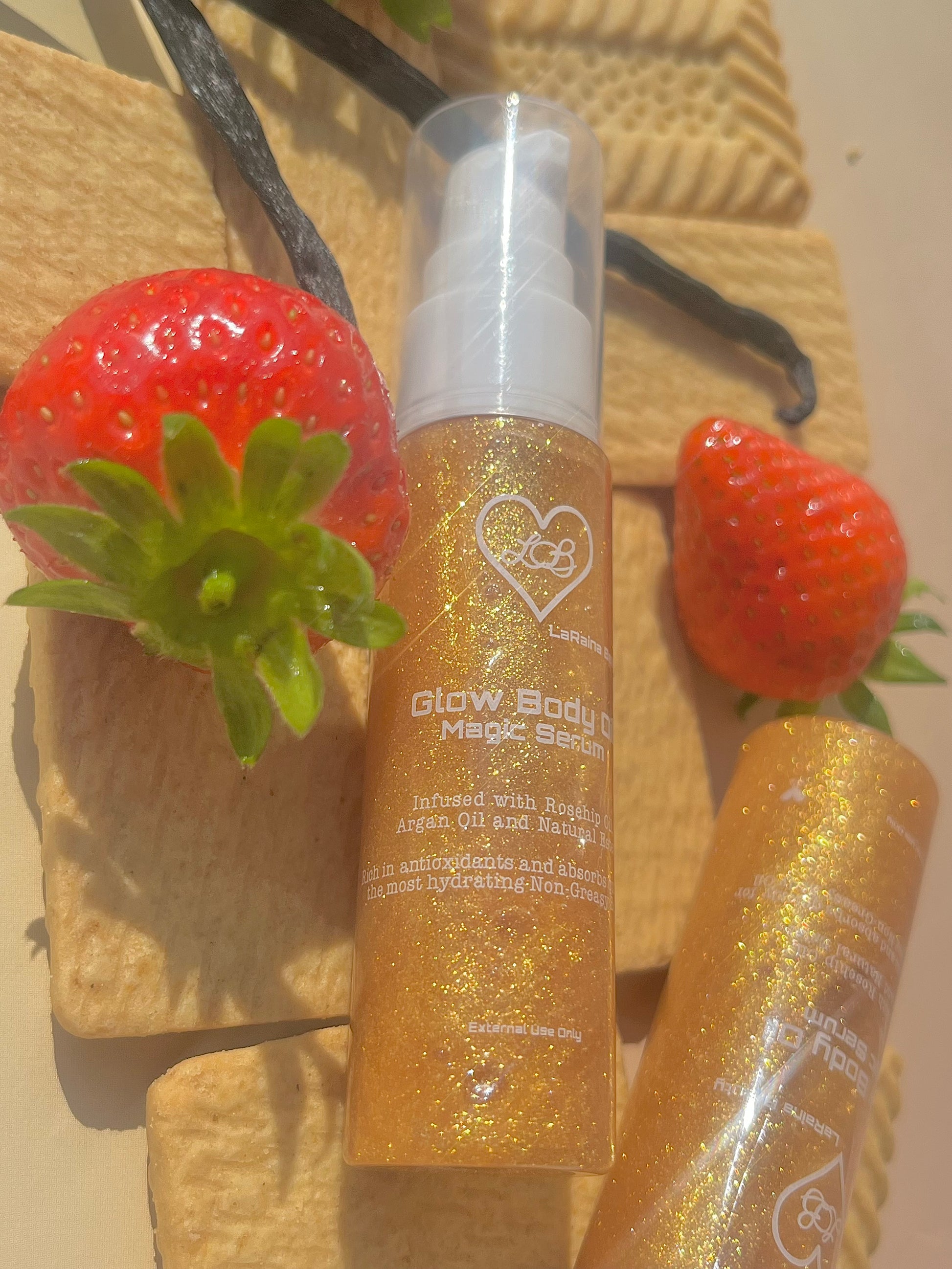 Golden Goddess is a Shimmer body oil with a soft gel texture, for an hydrating radiant skin that leaves a golden hour glow. This glow elixir is Made with plant oils and biodegradable glitter, the luminous body care serum brings a nostalgic experience to life with a fun strawberry shortcake scent.