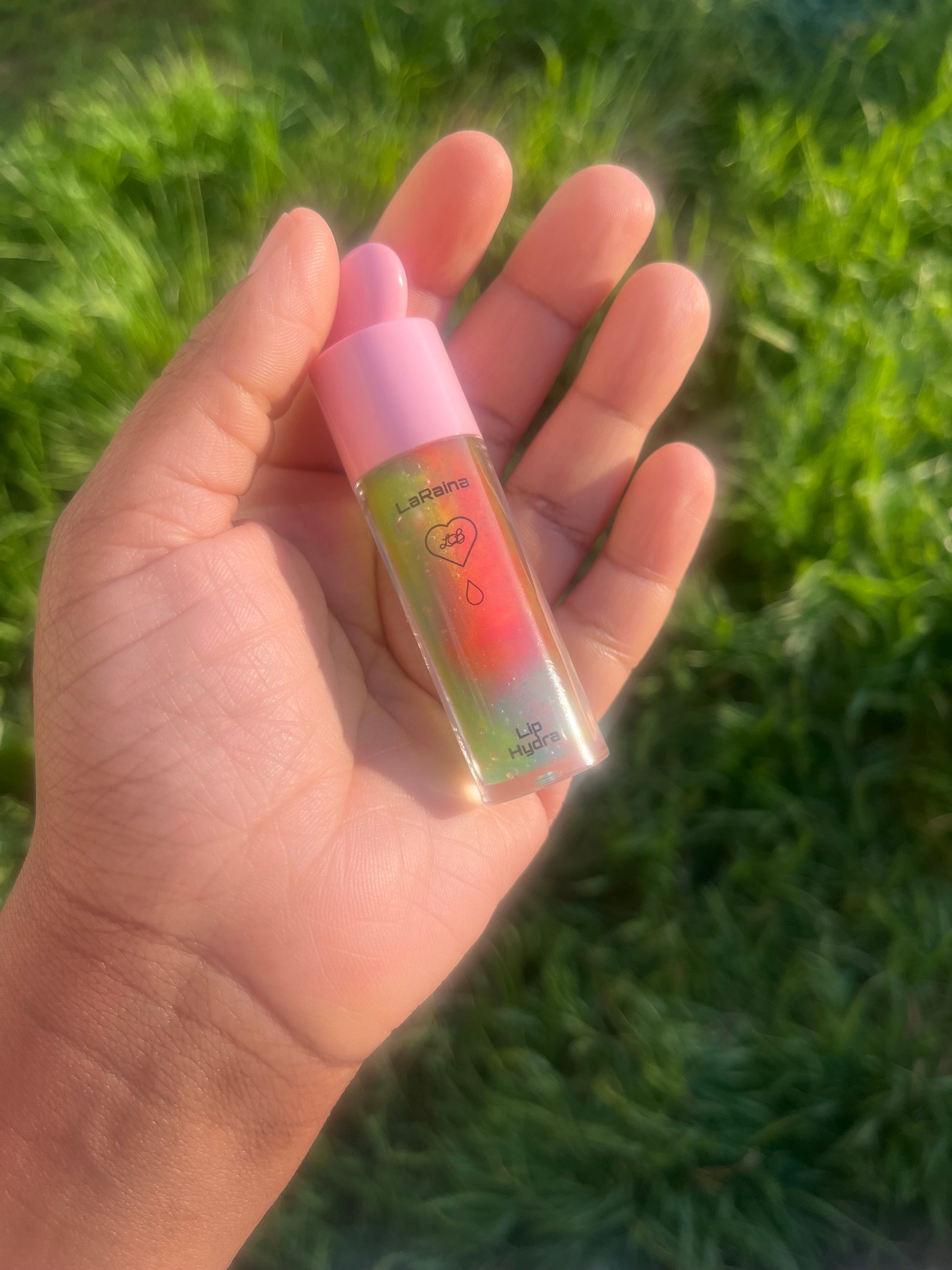 Fun and fruity lip gloss with a juicy blend of sweet flavours. Delivers long-lasting moisture and a smooth, cushiony feel to soothe dry, chapped lips. Non-sticky, ultra-glossy, and perfect for daily shine without the discomfort.