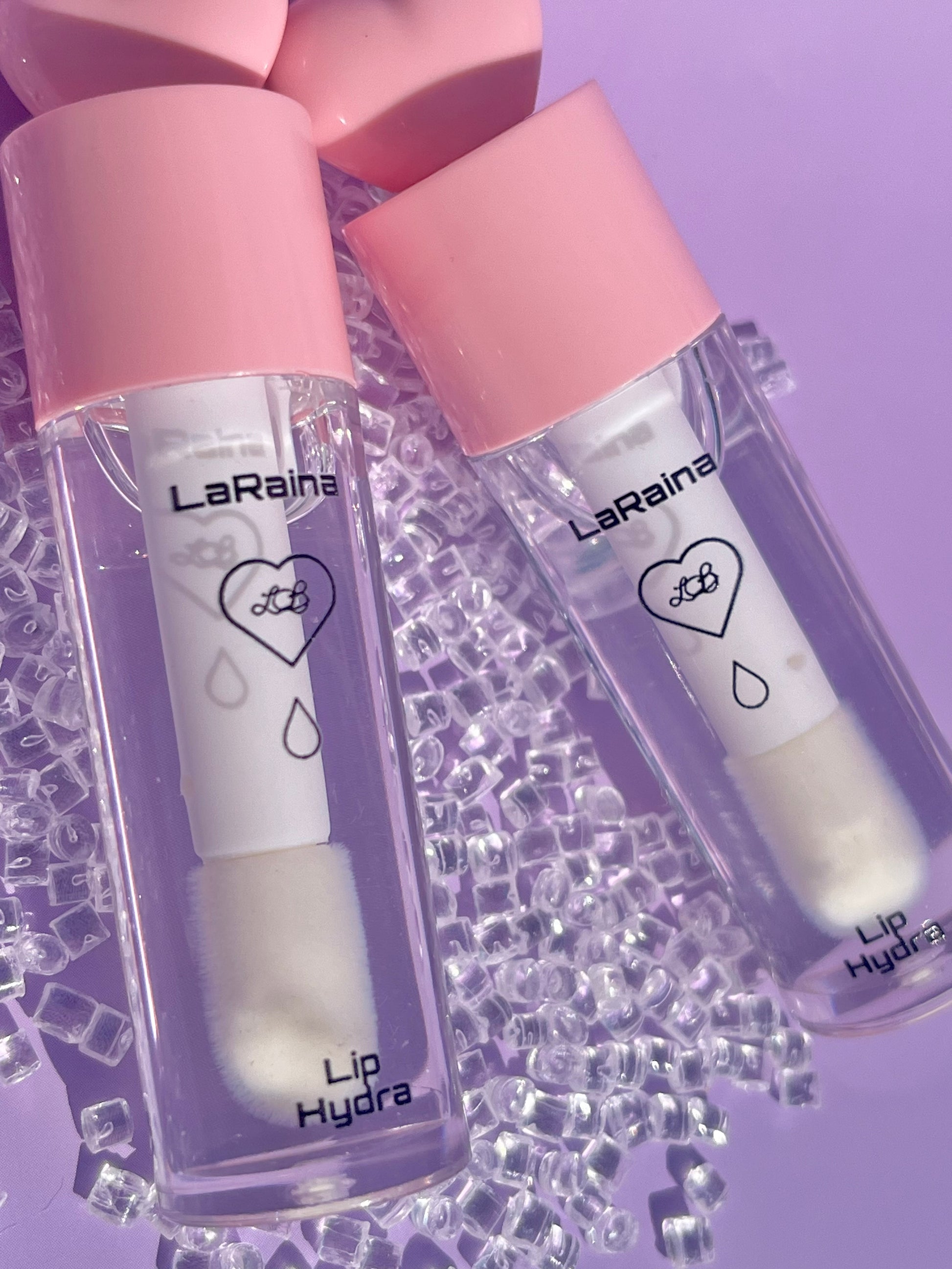 Crystal-clear lip gloss with a glass-like shine. Instantly hydrates and smooths lips, leaving a soft, plump finish that wears comfortably throughout the day. Ideal for dry lips or as a glossy topper for extra dimension.